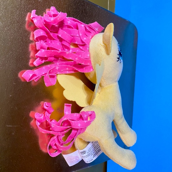 MY LITTLE PONY 2016 FLUTTERSHY FRIENDSHIP IS MAGIC PONY PLUSH PINK/STAR HAIR - Picture 5 of 14